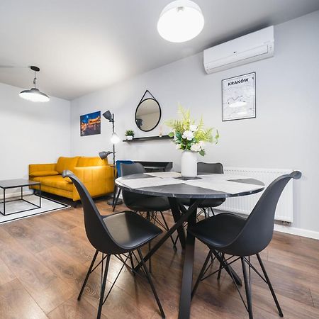Apartament Z Tarasem Oraz Podziemnym Parkingiem Apartment Krakow Exterior photo